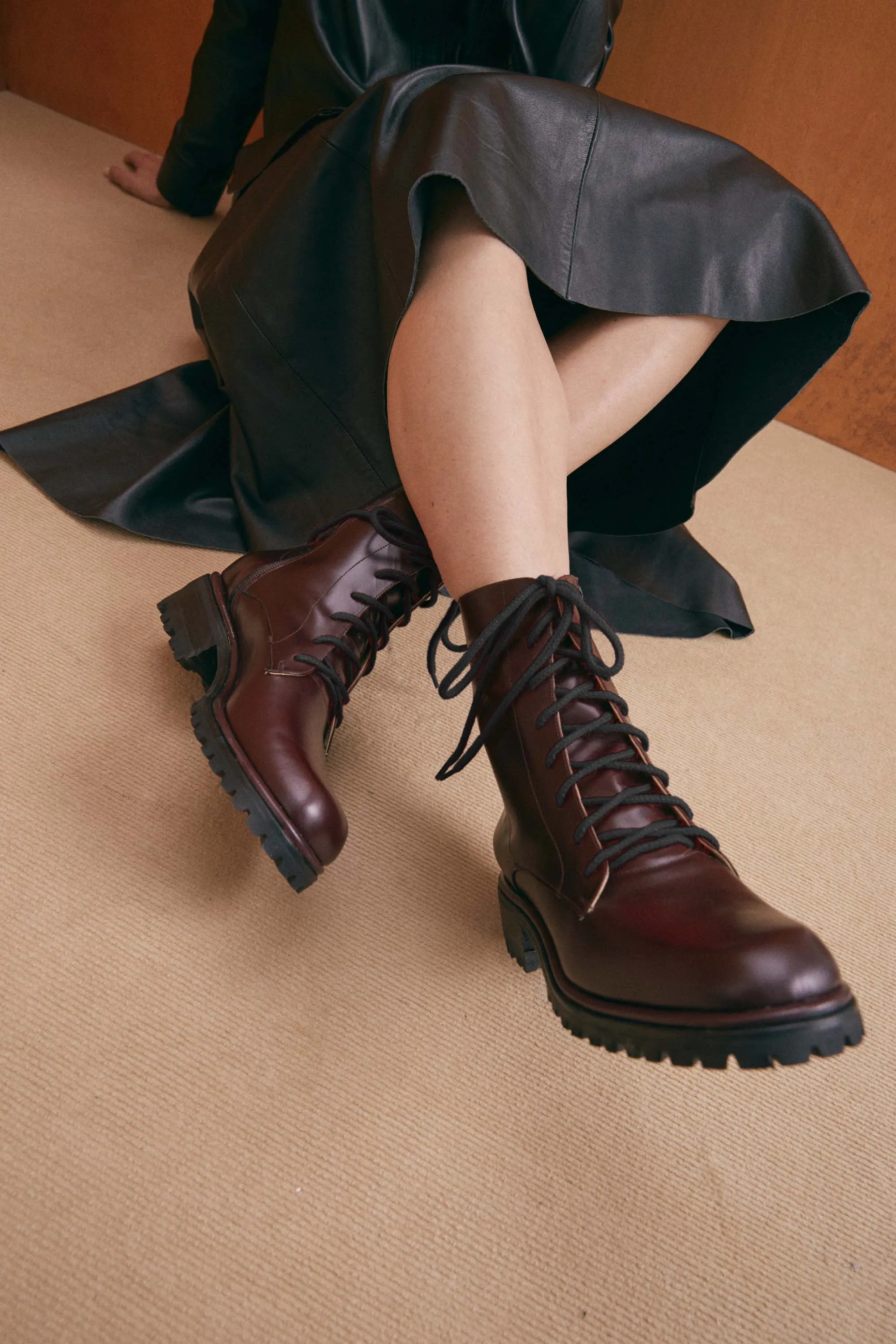 Low Roma Lace Up Boot in Tannat