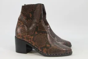 Treasure & Bond Farrah Women's Snake Brown Boots 5M(ZAP13154)