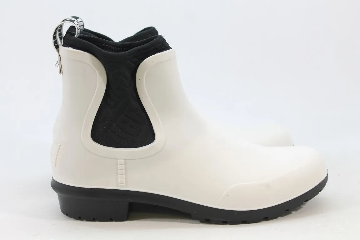 UGG Chevonne Women's White/Black Boots 7M(ZAP14431)